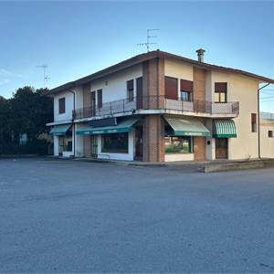 Commercial Premises / Showrooms for Sale in Gorgo al Monticano