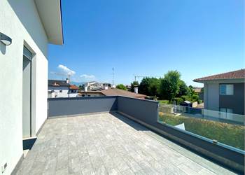VILLETTA MODERNA E PRONTA DA VIVERE A MARENO DI PIAVE